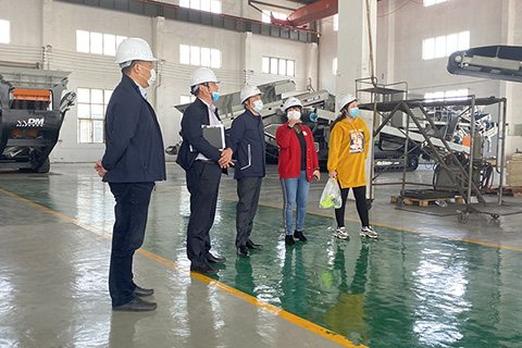 【春風(fēng)送暖，戰(zhàn)“疫”有情】奉賢區(qū)奉城鎮(zhèn)領(lǐng)導(dǎo)蒞臨東蒙，慰問(wèn)公司疫情防控一線職工