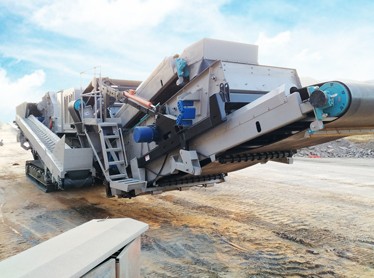 青石破碎機/青石履帶式移動破碎機/青石移動式破碎生產(chǎn)線