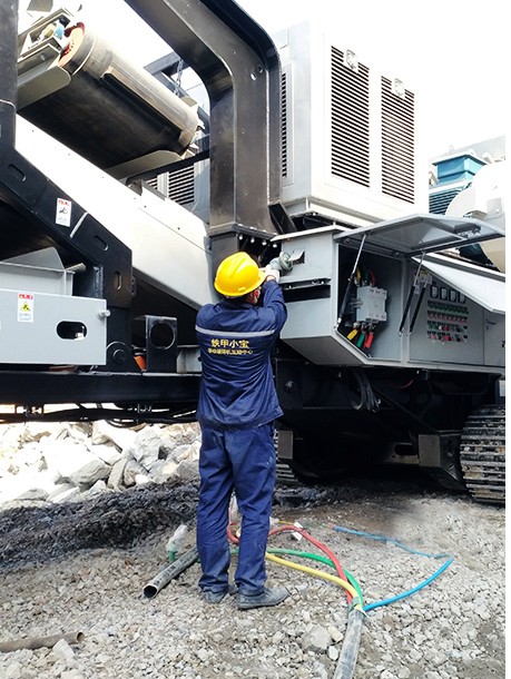 江西上饒時產200噸青石移動式破碎生產線