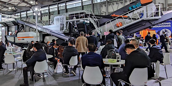 【直擊現(xiàn)場·開展第二天】盛況依舊！東蒙E6.530展臺現(xiàn)場火熱出爐，精彩先睹為快?。▋?nèi)附視頻及照片）