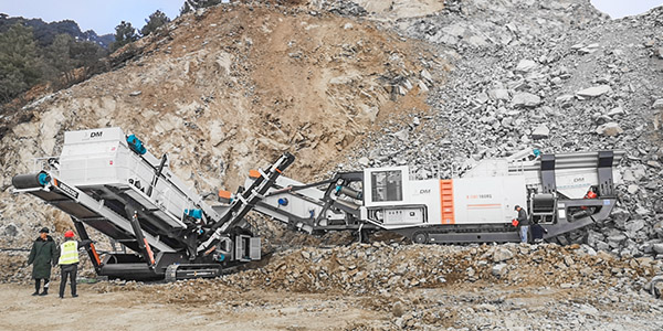 【發(fā)貨快報(bào)】火速發(fā)貨！上海東蒙設(shè)備順利到達(dá)客戶(hù)方工地！助力客戶(hù)砂石骨料生產(chǎn)項(xiàng)目